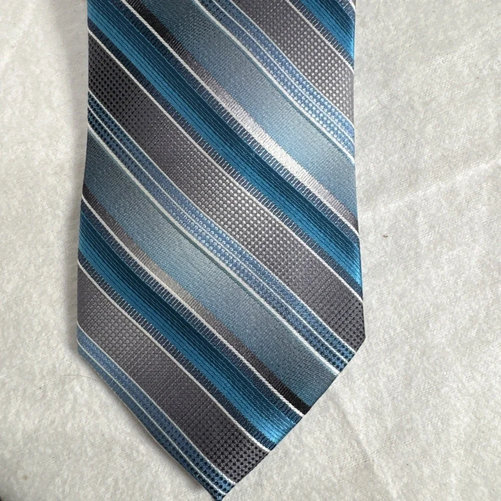 Pronto Uomo 100% Silk Gray Blue Stripe Extra Long Men's Tie 64